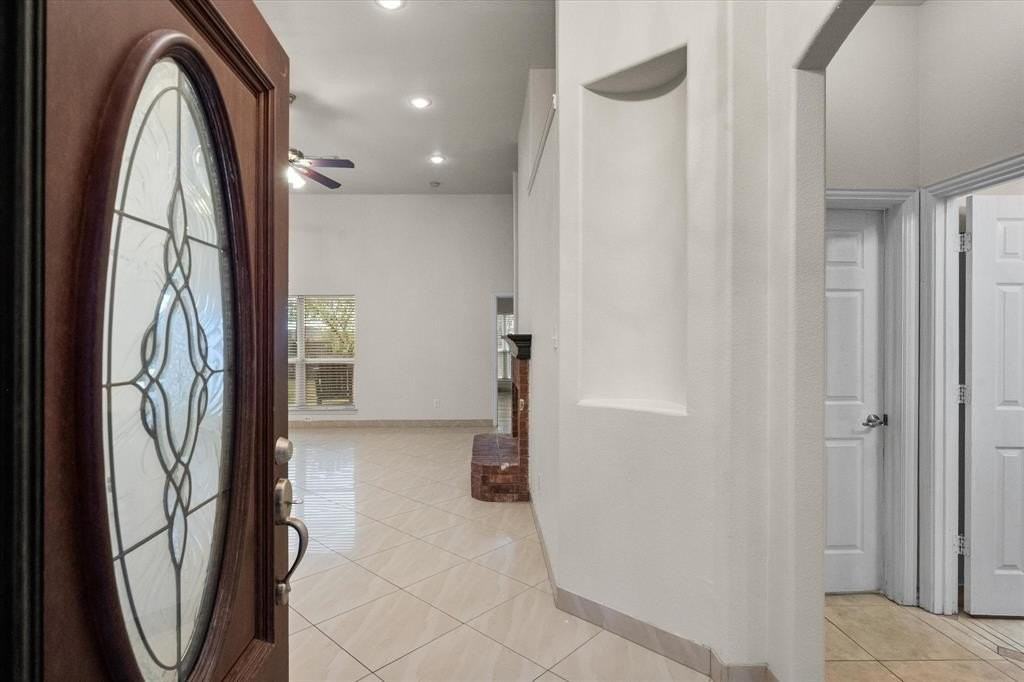 4412 Ridgeway Dr - Photo 7 of 32