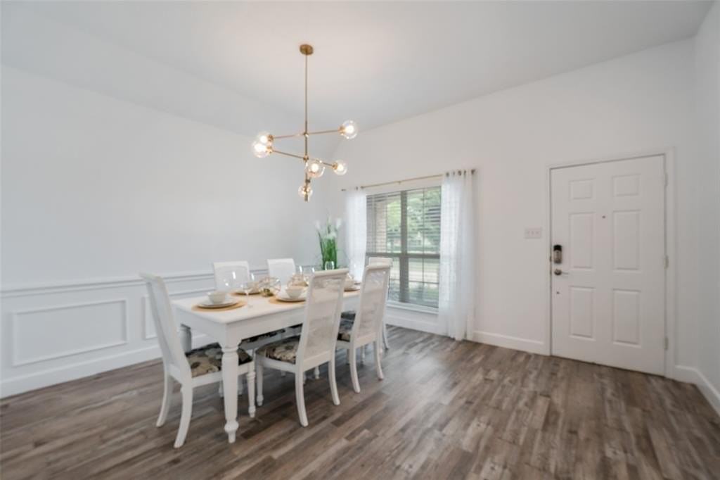 9402 Grosvenor Pl - Photo 6 of 40