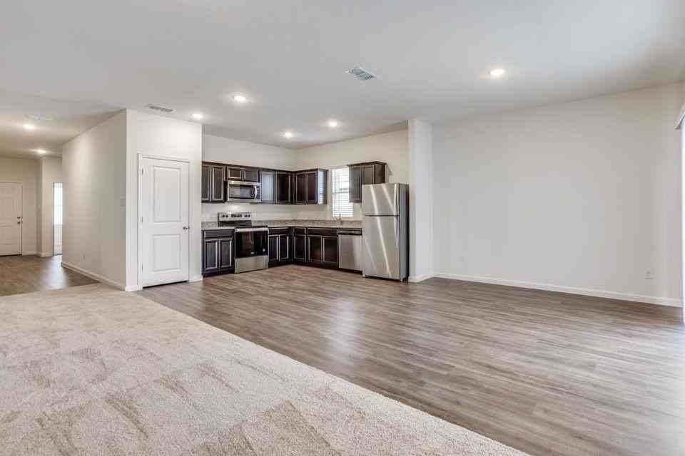 308 Briar Cv - Photo 3 of 10