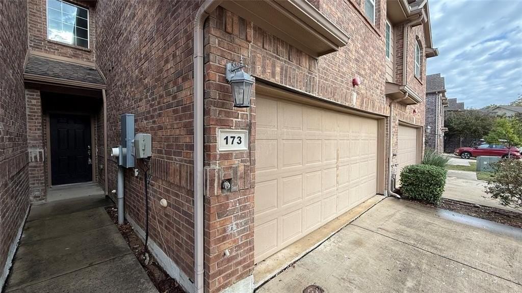 173 Barrington Ln - Photo 4 of 24