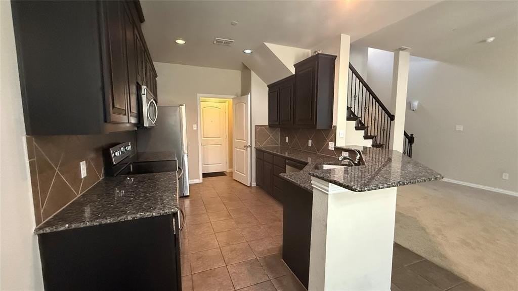 173 Barrington Ln - Photo 6 of 24