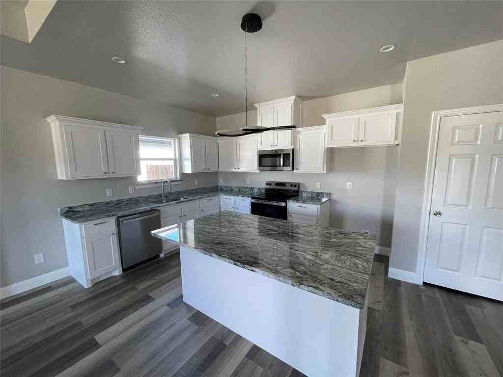 813 Sayle St - Photo 5 of 11