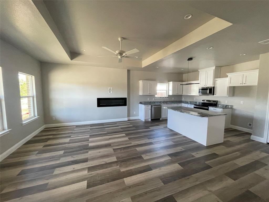 813 Sayle St - Photo 6 of 11