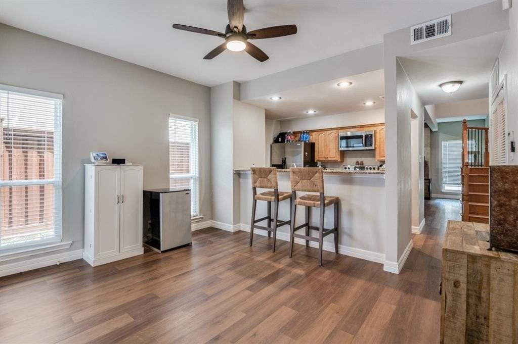 552 Josephine St - Photo 6 of 12