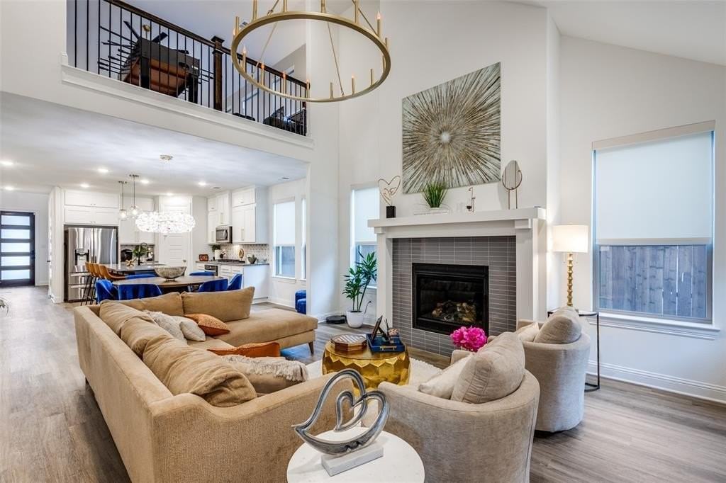 2413 Latimer Mews - Photo 4 of 35