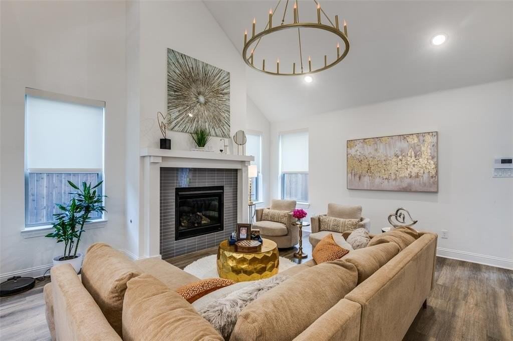 2413 Latimer Mews - Photo 5 of 35