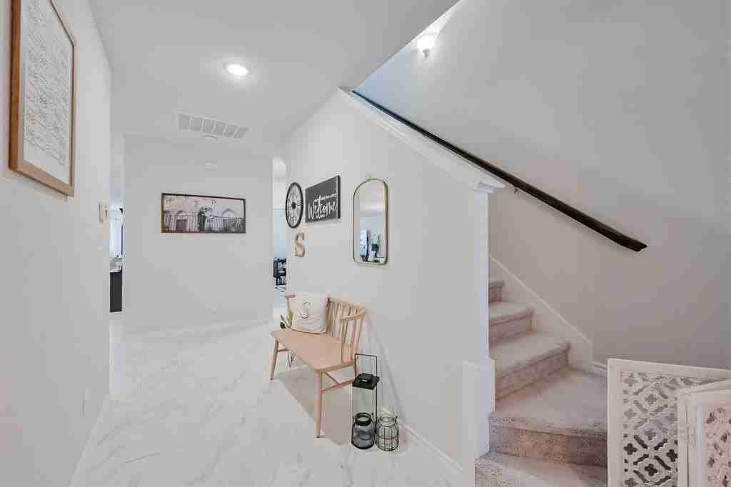 10621 Alpine Meadow Ln - Photo 6 of 35