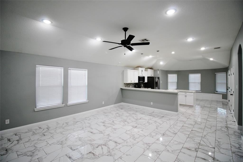 2914 Britton Dr - Photo 3 of 31