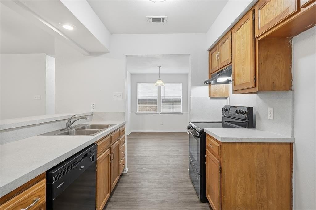 518 Guerin Dr - Photo 5 of 16