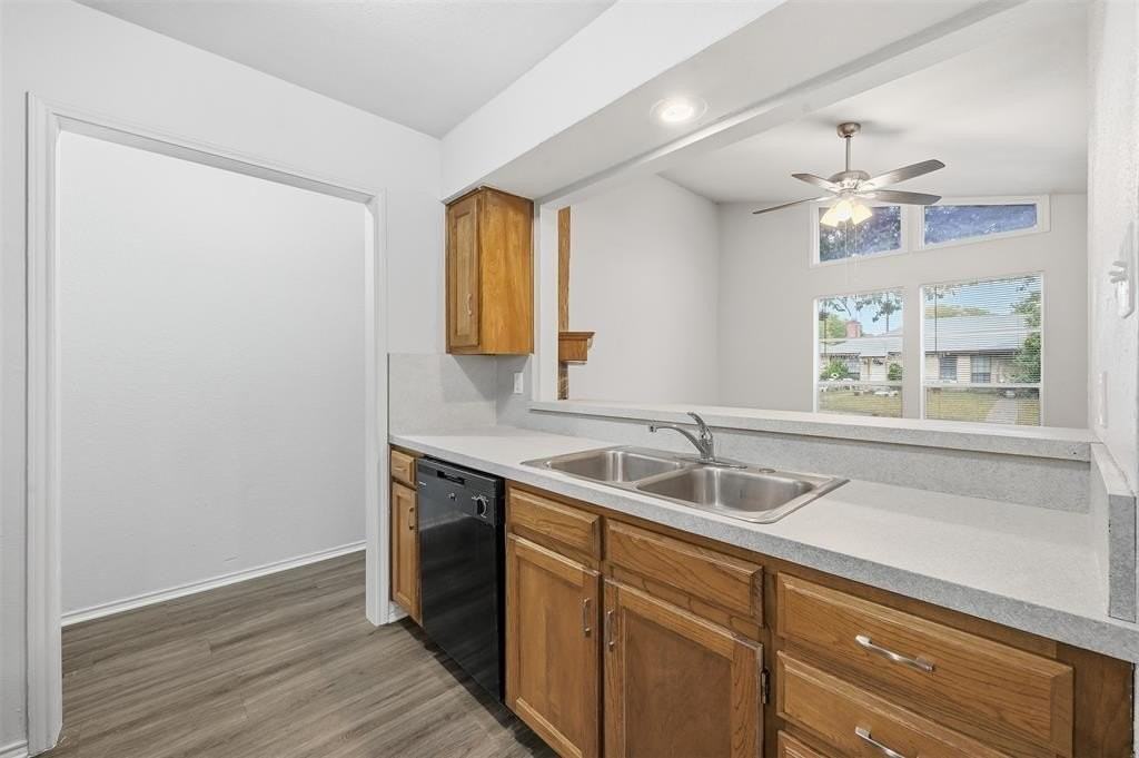 518 Guerin Dr - Photo 6 of 16