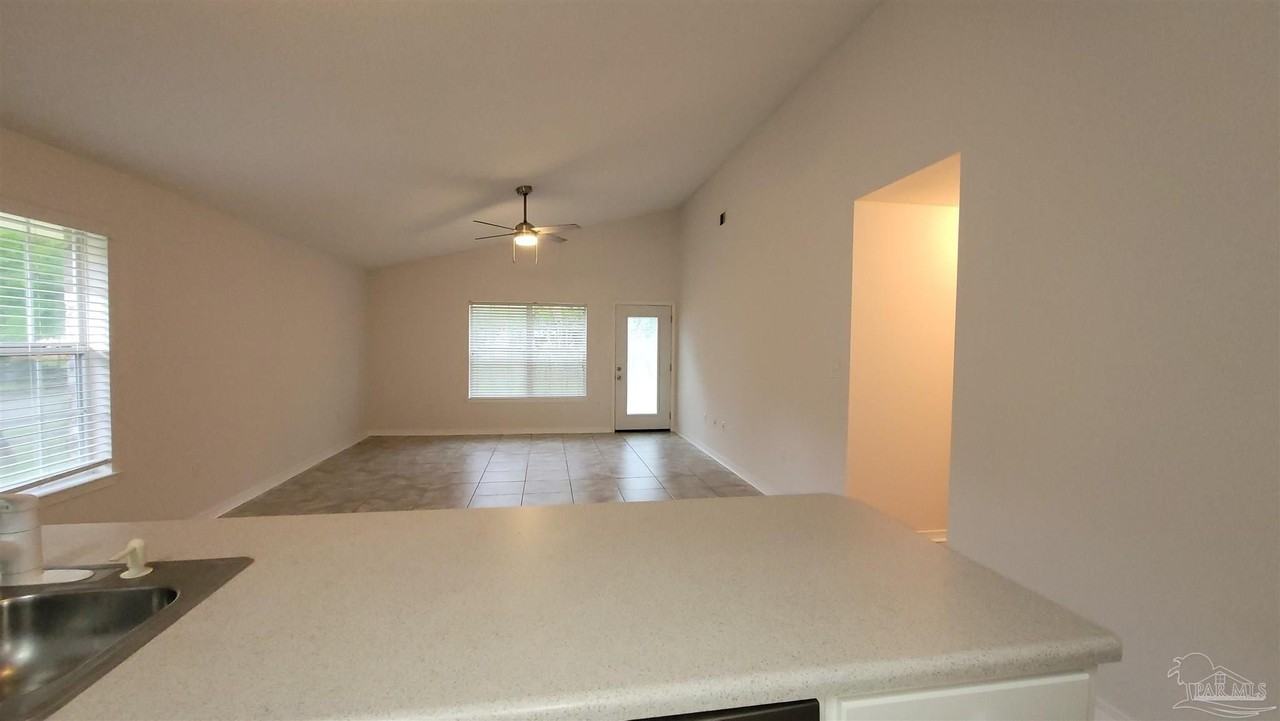 3741 Monopoly Ct - Photo 6 of 17