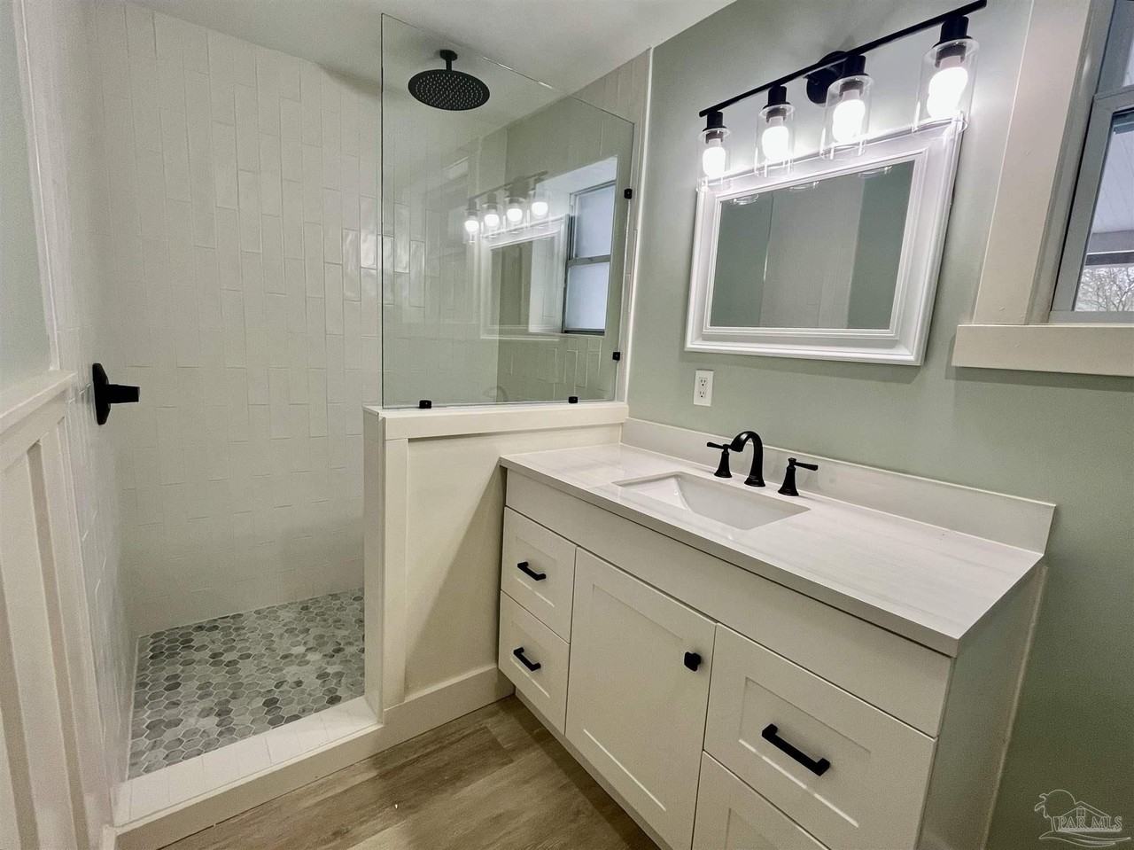 1501 E Cross St - Photo 5 of 36