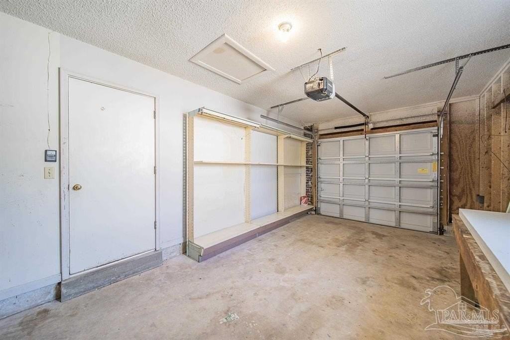 7010 Ne Oakfield Rd - Photo 7 of 9