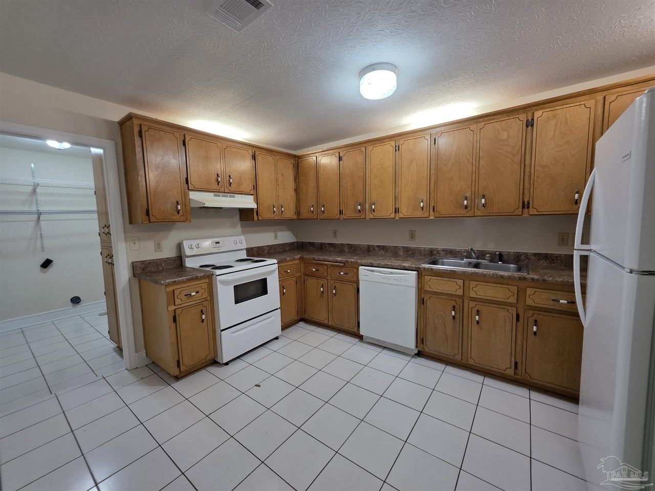 916 Rentz Ave #A - Photo 6 of 22