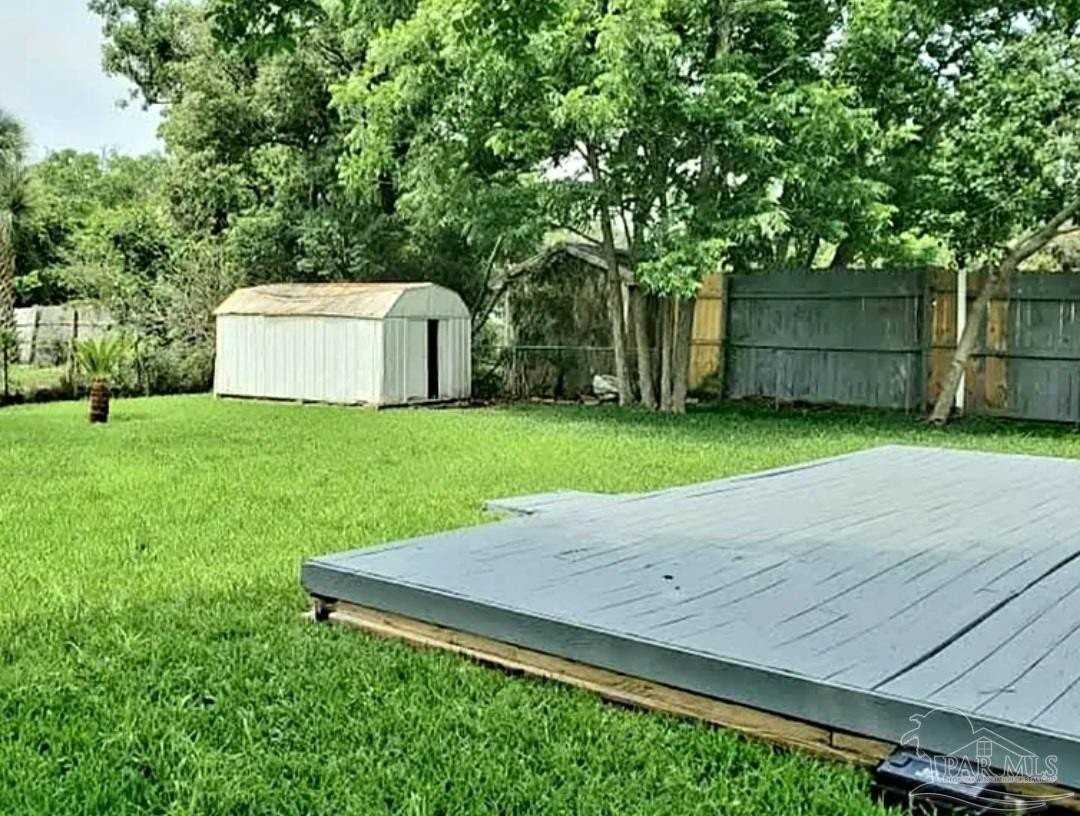 1007 W Government St - Photo 7 of 25