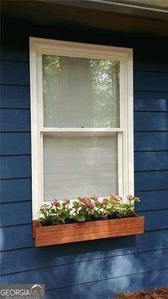 245 Hilton Way - Photo 3 of 13