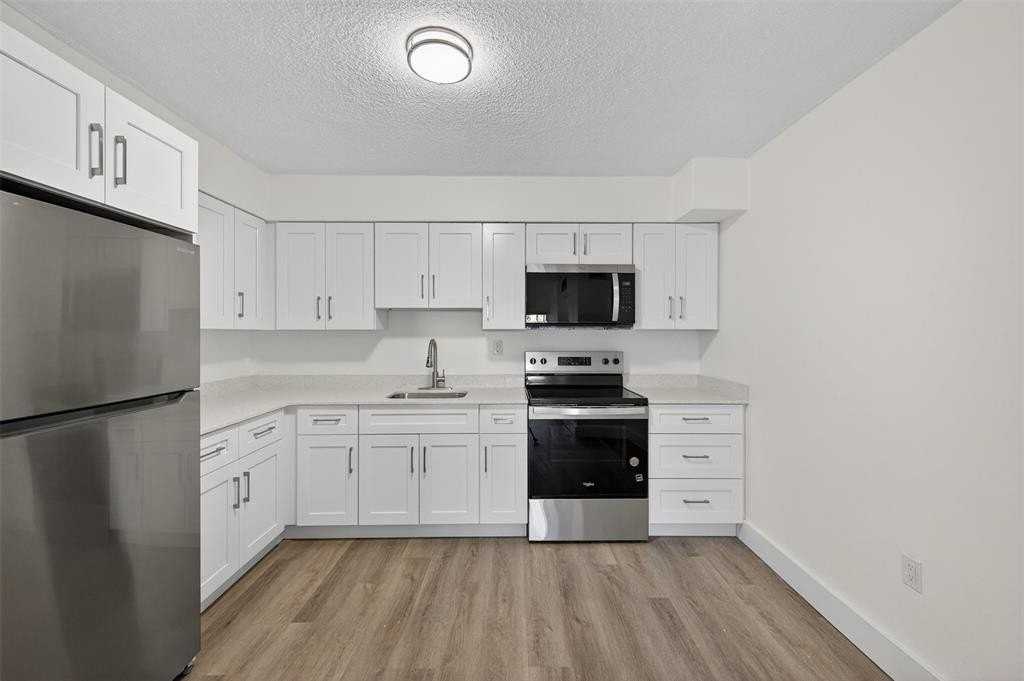 2465 Sw 18th Ave #3206 - Photo 7 of 21