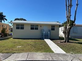 featured image of 371 Banyan Avenue