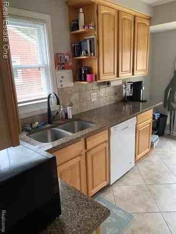 3921 Custer Ave - Photo 5 of 14