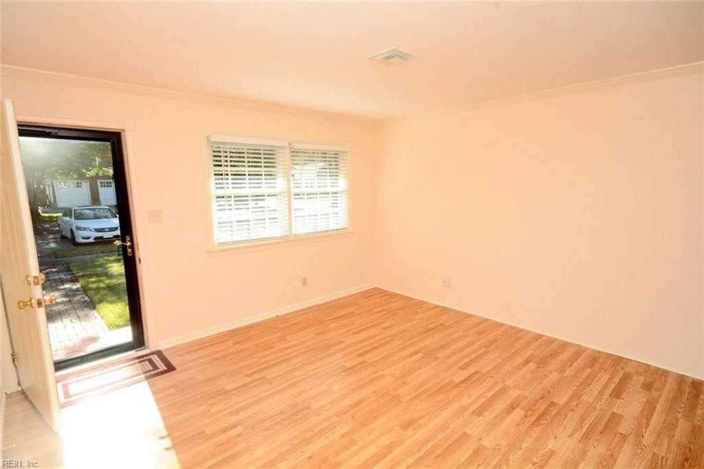 203 79th St - Photo 2 of 33