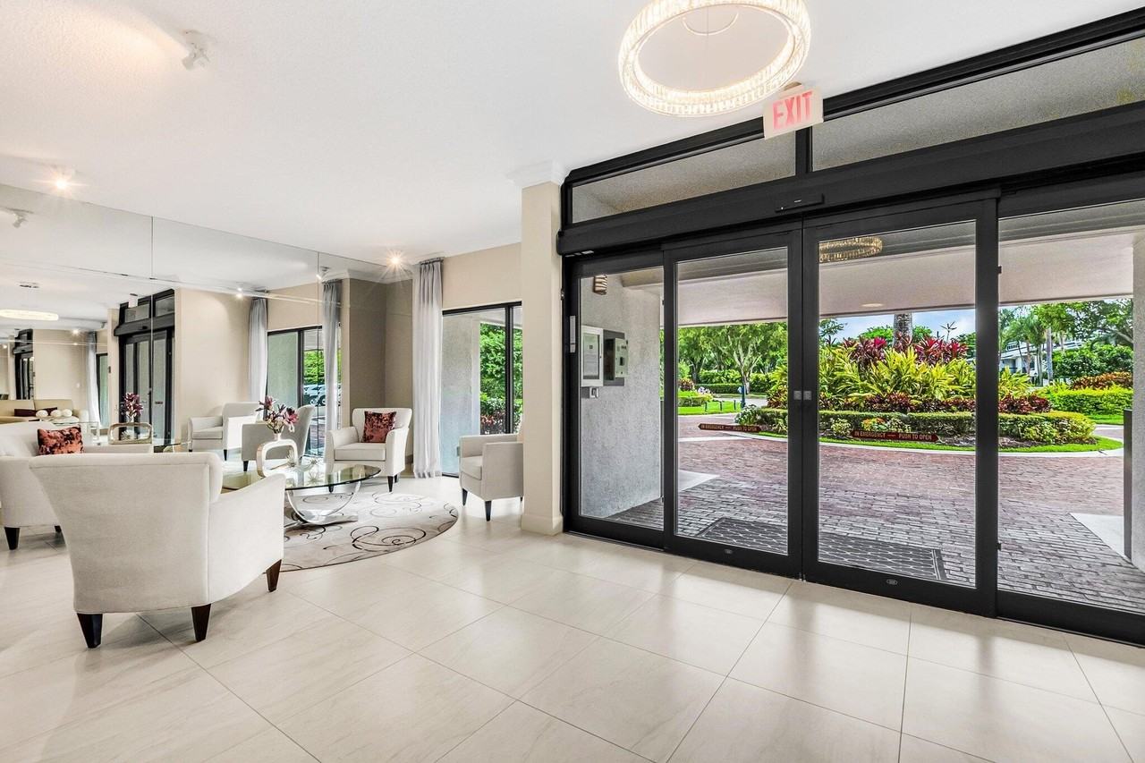 6895 Willow Wood Dr #1083 - Photo 3 of 50