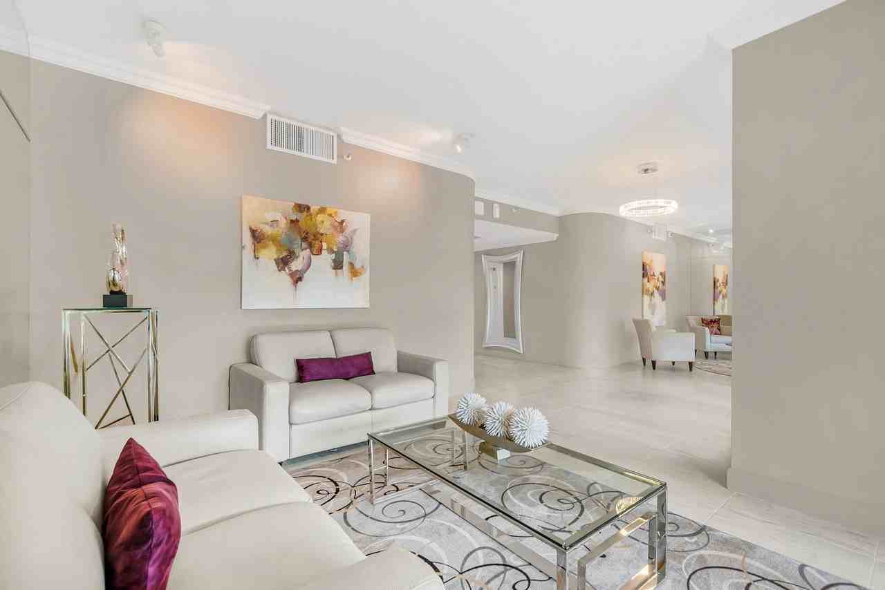 6895 Willow Wood Dr #1083 - Photo 5 of 50