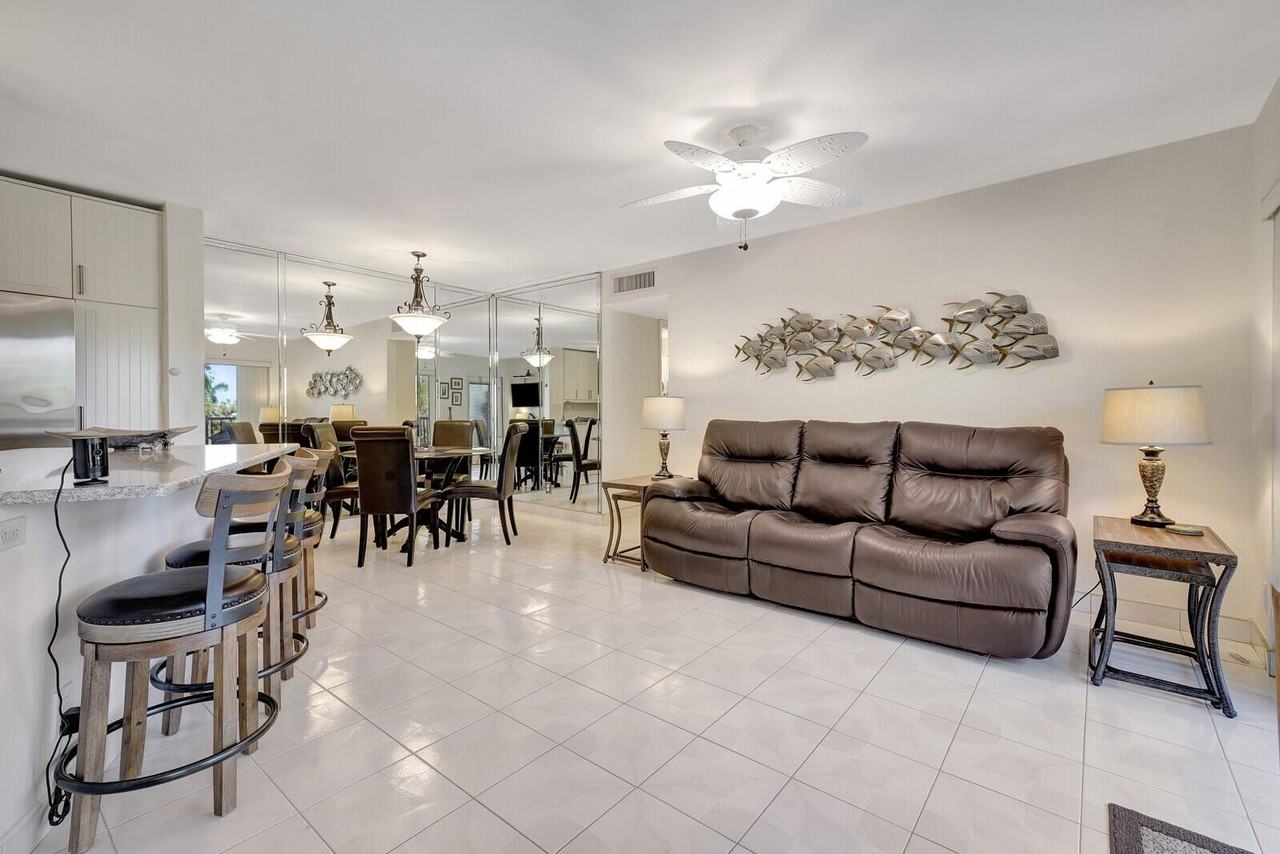 7547 S Oriole Blvd #202 - Photo 5 of 17