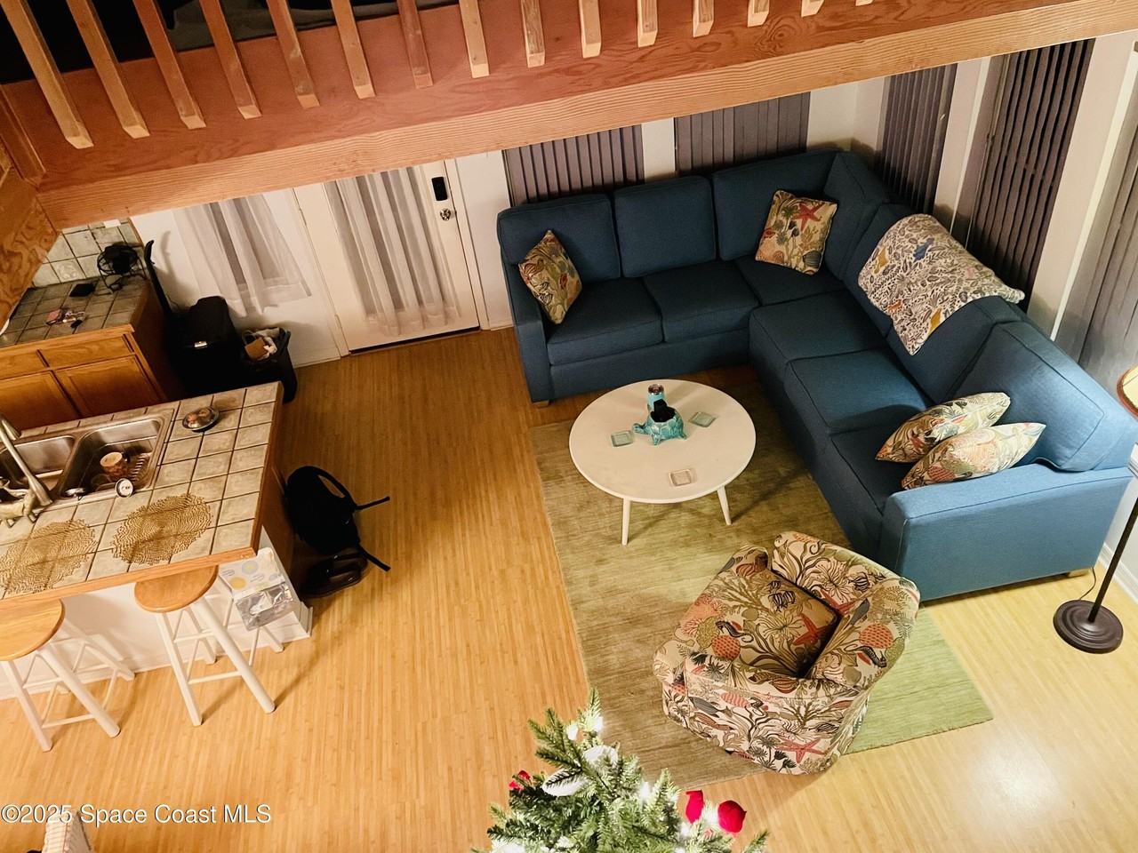 6301 Treetop Dr - Photo 4 of 24