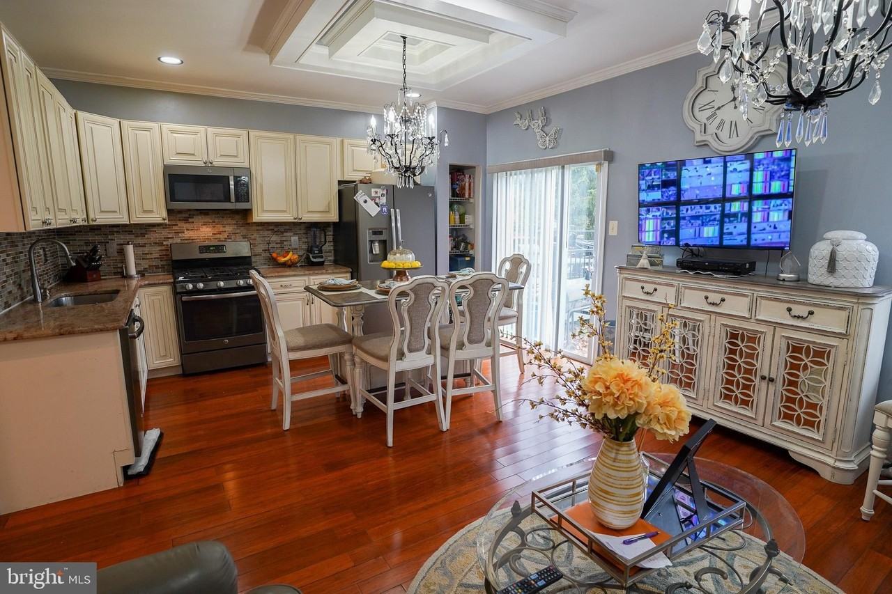 5636 Gwynndale Avenue - Photo 5 of 31