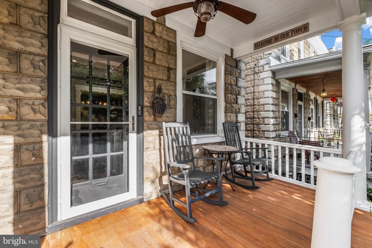 725 Trail Ave - Photo 2 of 34