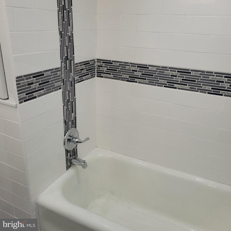 3927 North 17th Street - Photo 7 of 8