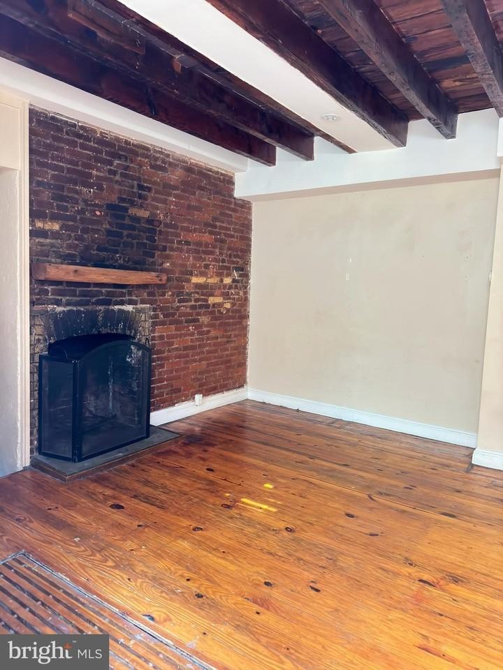 623 S American St Rear F #F - Photo 4 of 38