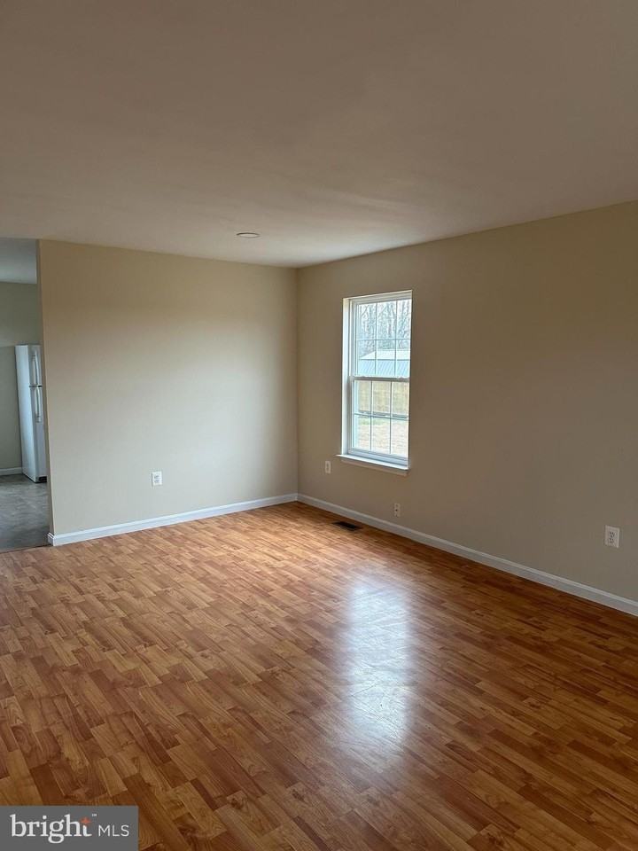 1110 Finchs Hill Rd - Photo 4 of 20