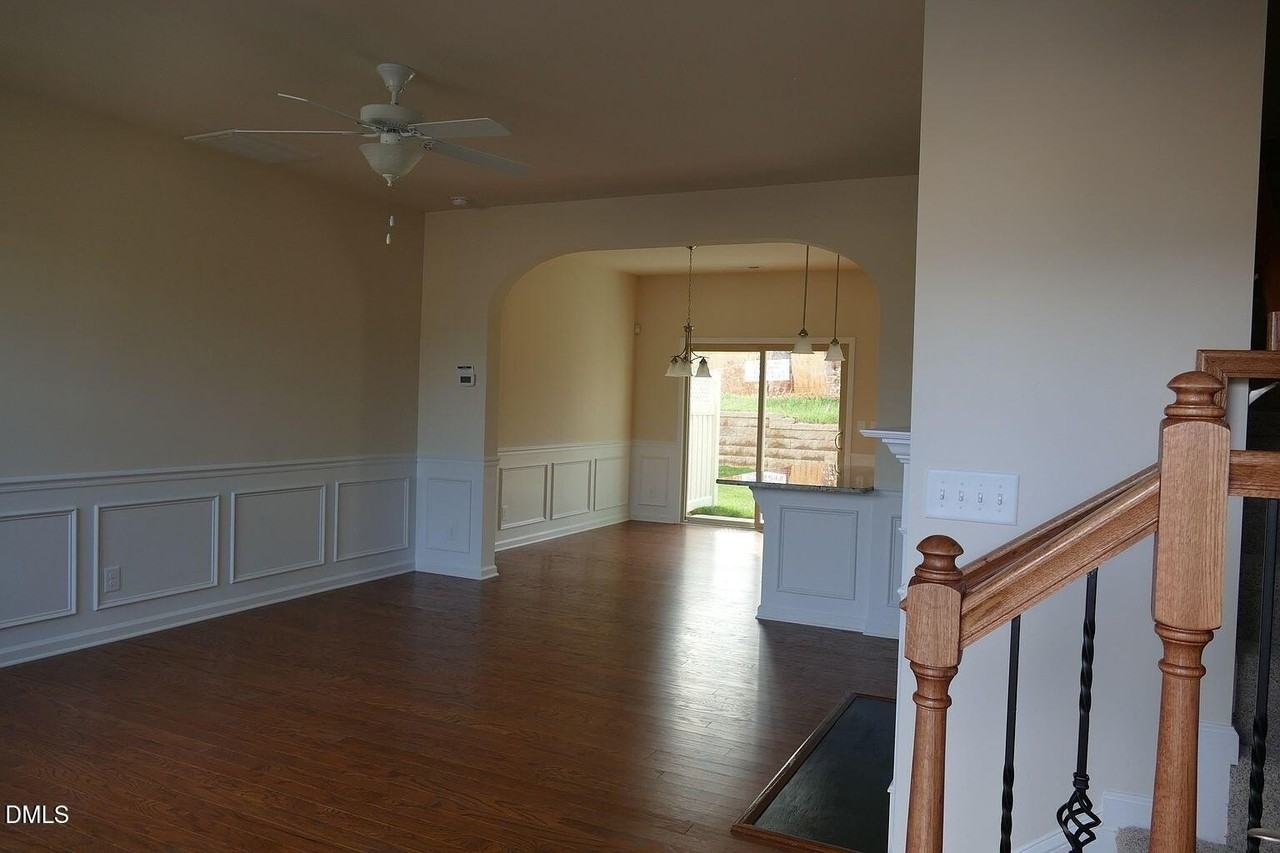 128 Constitution Drive - Photo 2 of 12