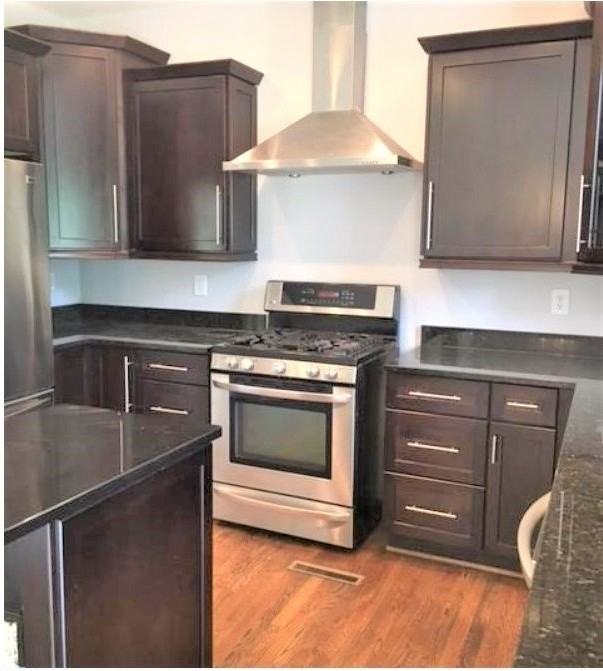 5 Robert De Brus Circle - Photo 3 of 25