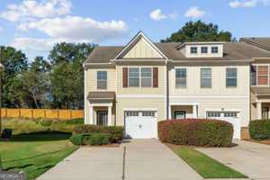 featured image of 6210 Elmshorn Way