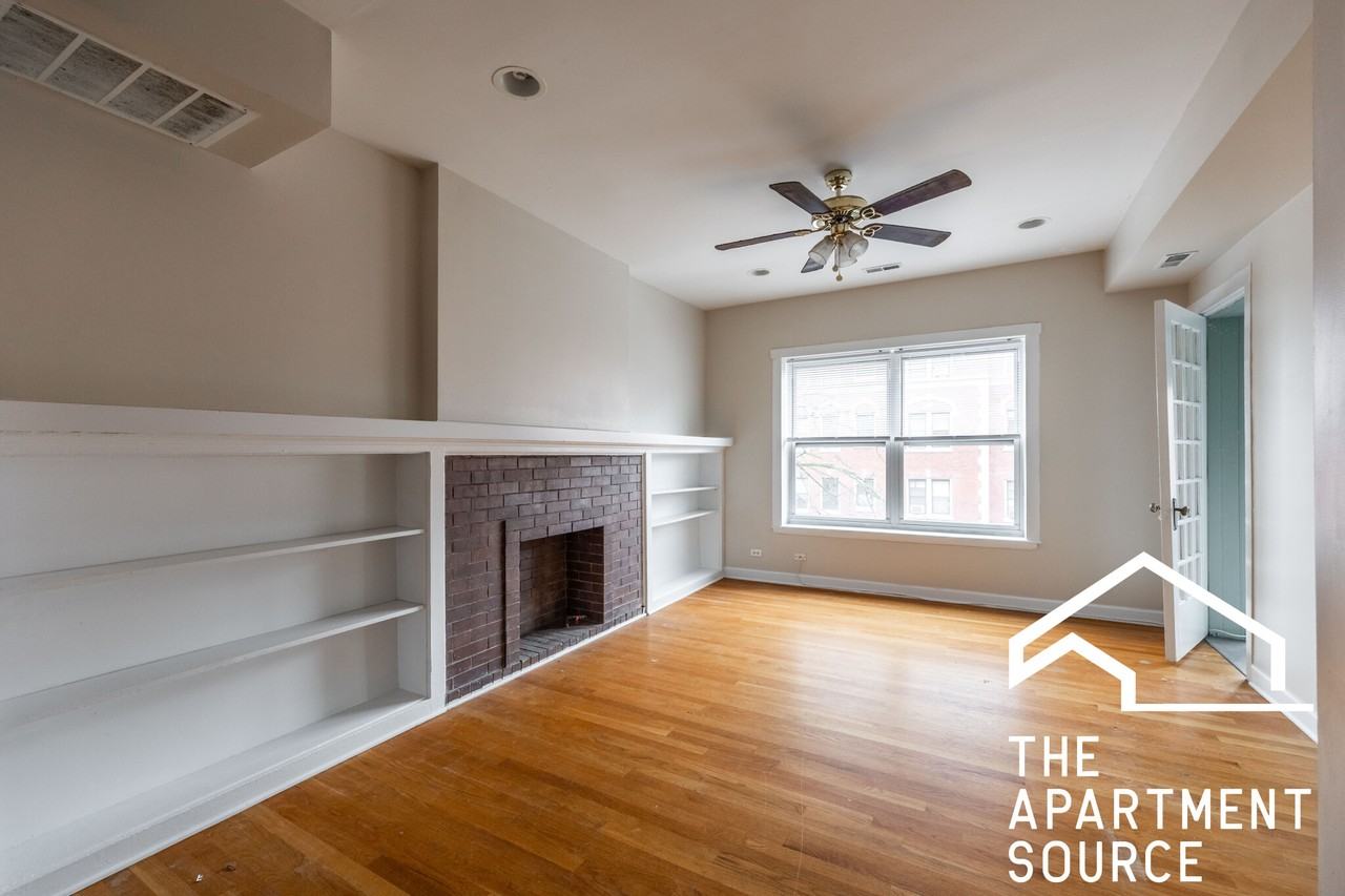 7462 North Greenview Avenue #3 - Photo 3 of 14