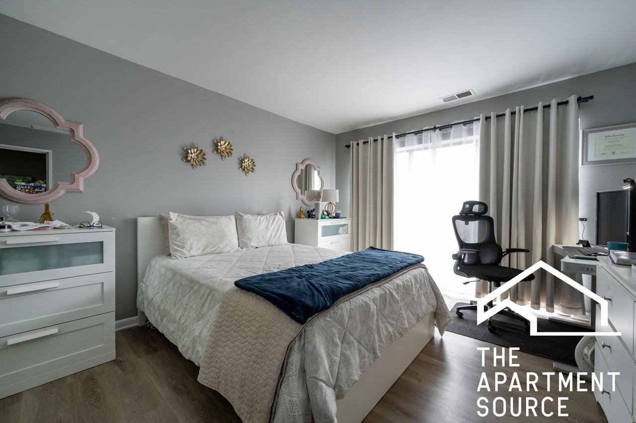 2300 North Harlem Avenue #802 - Photo 4 of 12