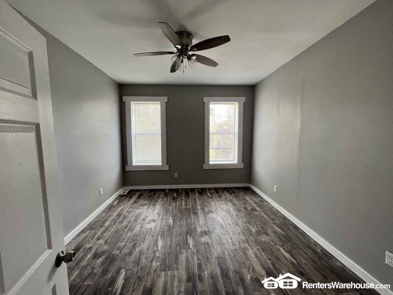 3837 Nebraska Avenue - Photo 7 of 24