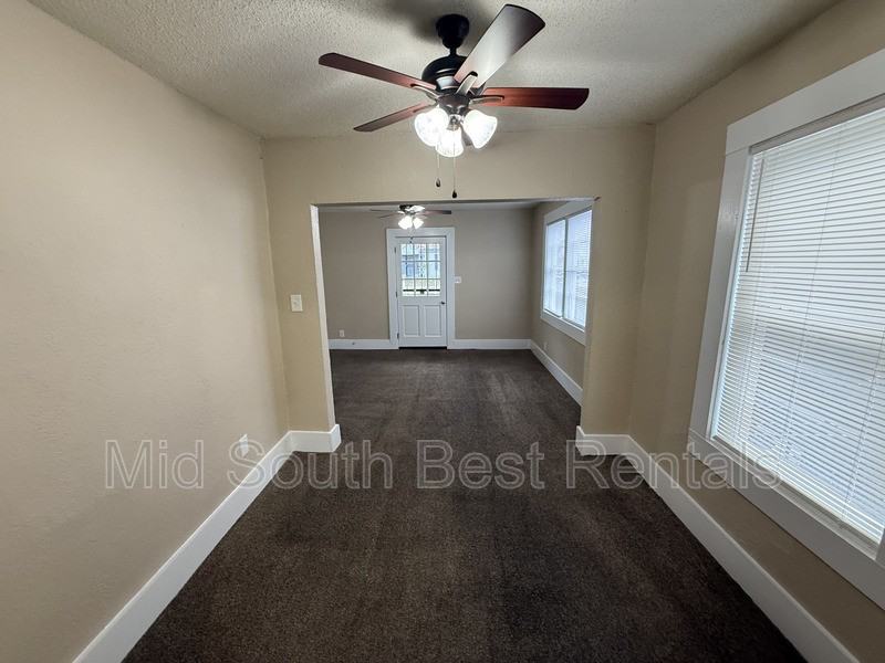 863 Kippley Street - Photo 3 of 12