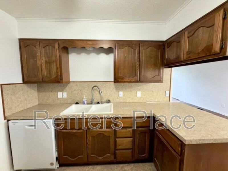 1907 E 66th Pl - Photo 3 of 23