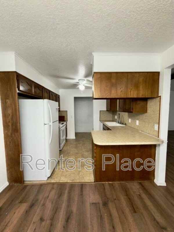 1907 E 66th Pl - Photo 4 of 23