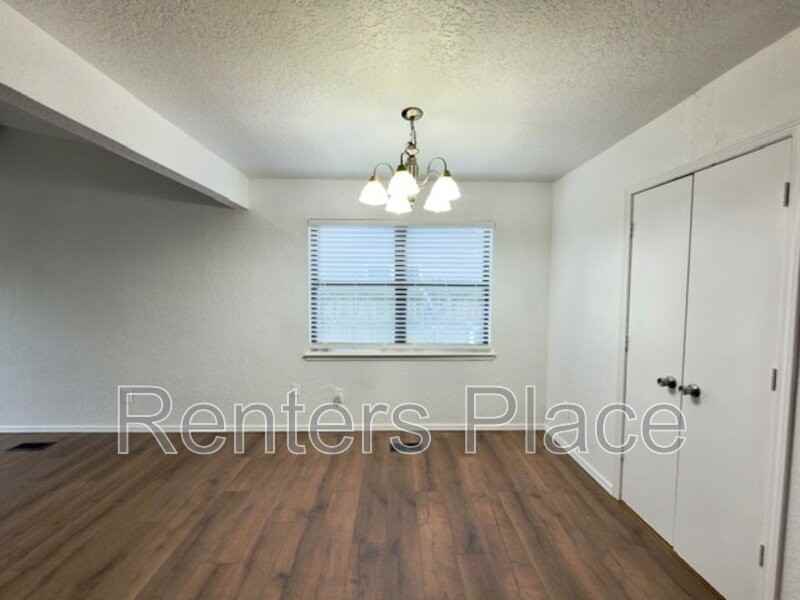 1907 E 66th Pl - Photo 5 of 23