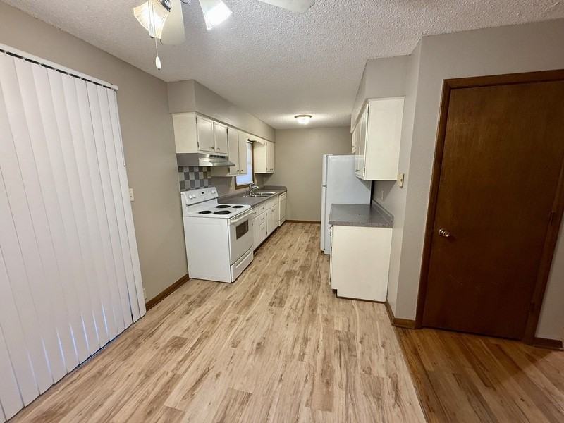 2285 Highview Dr - Photo 5 of 14
