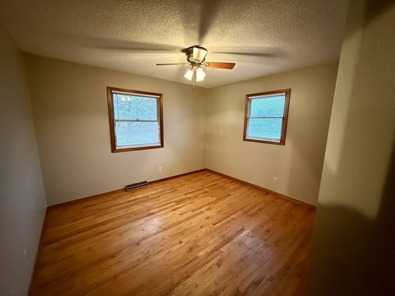 2285 Highview Dr - Photo 6 of 14