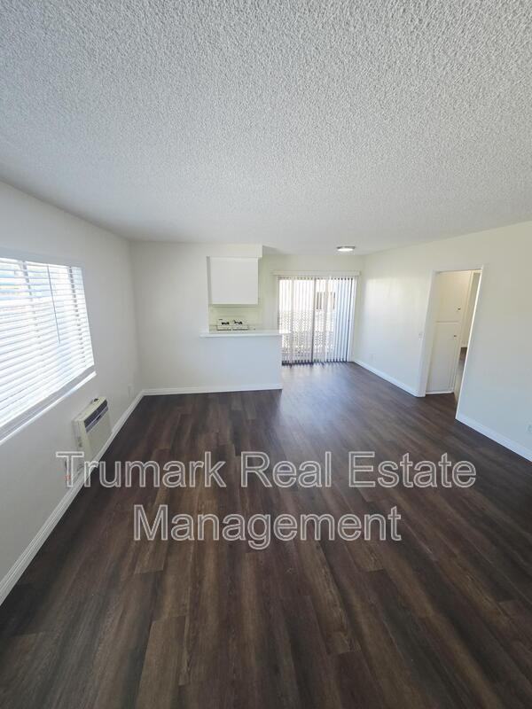 1005 E Garfield Ave #9 - Photo 2 of 26