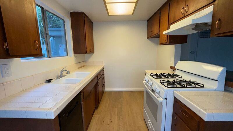 1625 Raymond Hill Rd #5 - Photo 4 of 13