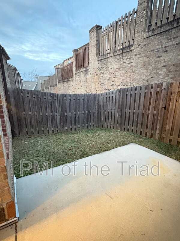 1146 Augustine Heights Dr - Photo 7 of 25