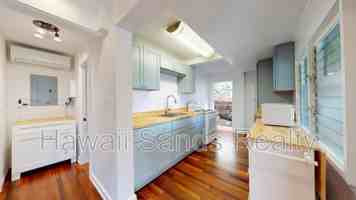 featured image of 3009 Alencastre Place