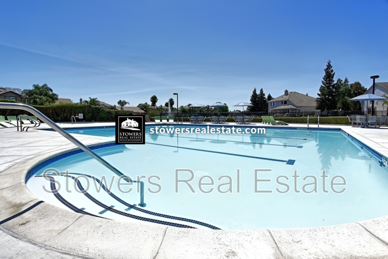 1570 Eastlake Cir - Photo 5 of 49